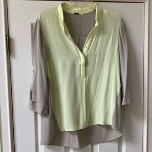 Elie Tahari Women’s  Two-Tone Blouse 100% Silk   High low style
